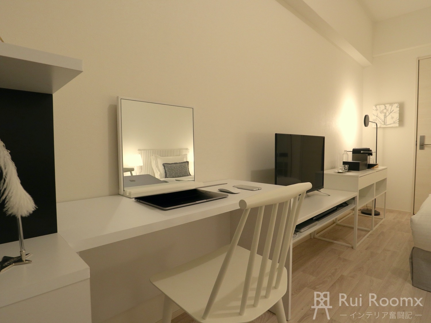 ruiroomx room hotellike-interior night light desk chair
